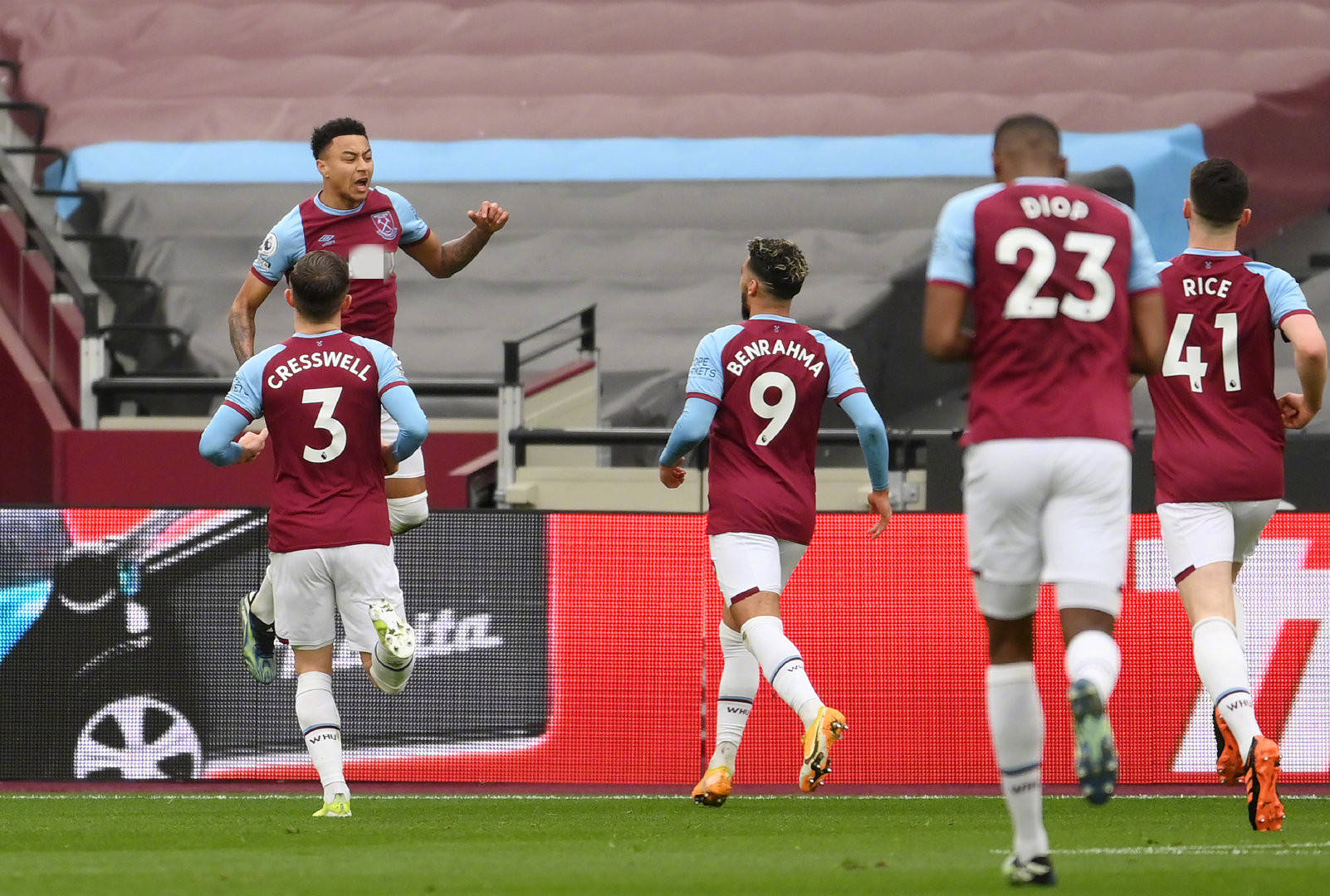 相比之下 相比之下